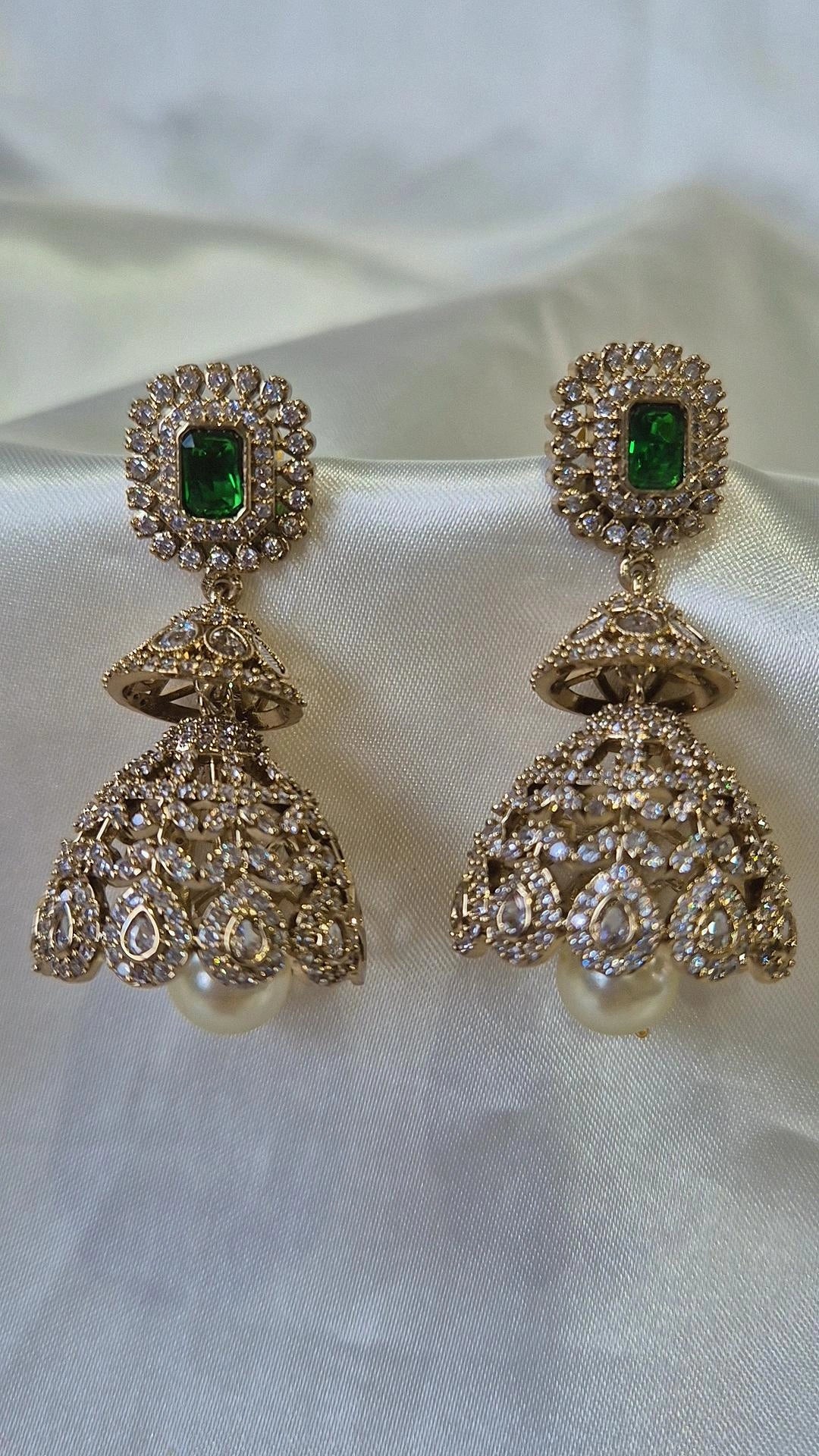 Gold Emerald Green Filigree Jhumka Earrings