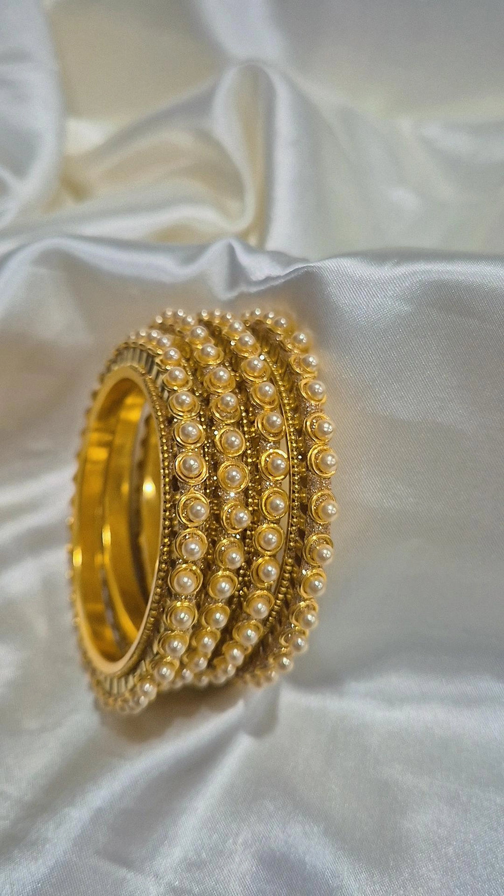 Temple Jewellery Pearl Bangle Set