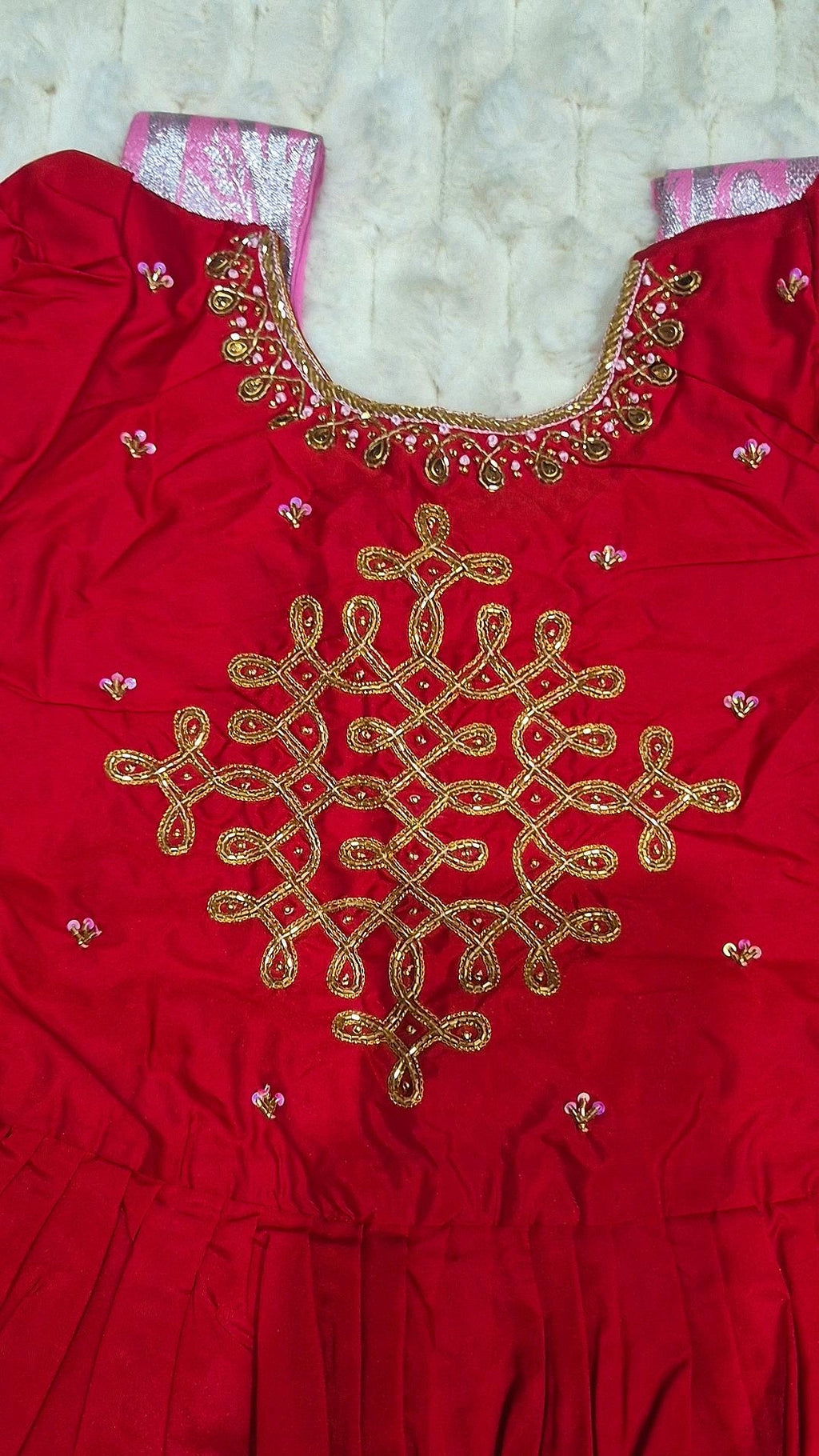 Kids Pattu Lehenga Rose Gold – blouse embroidery detail
