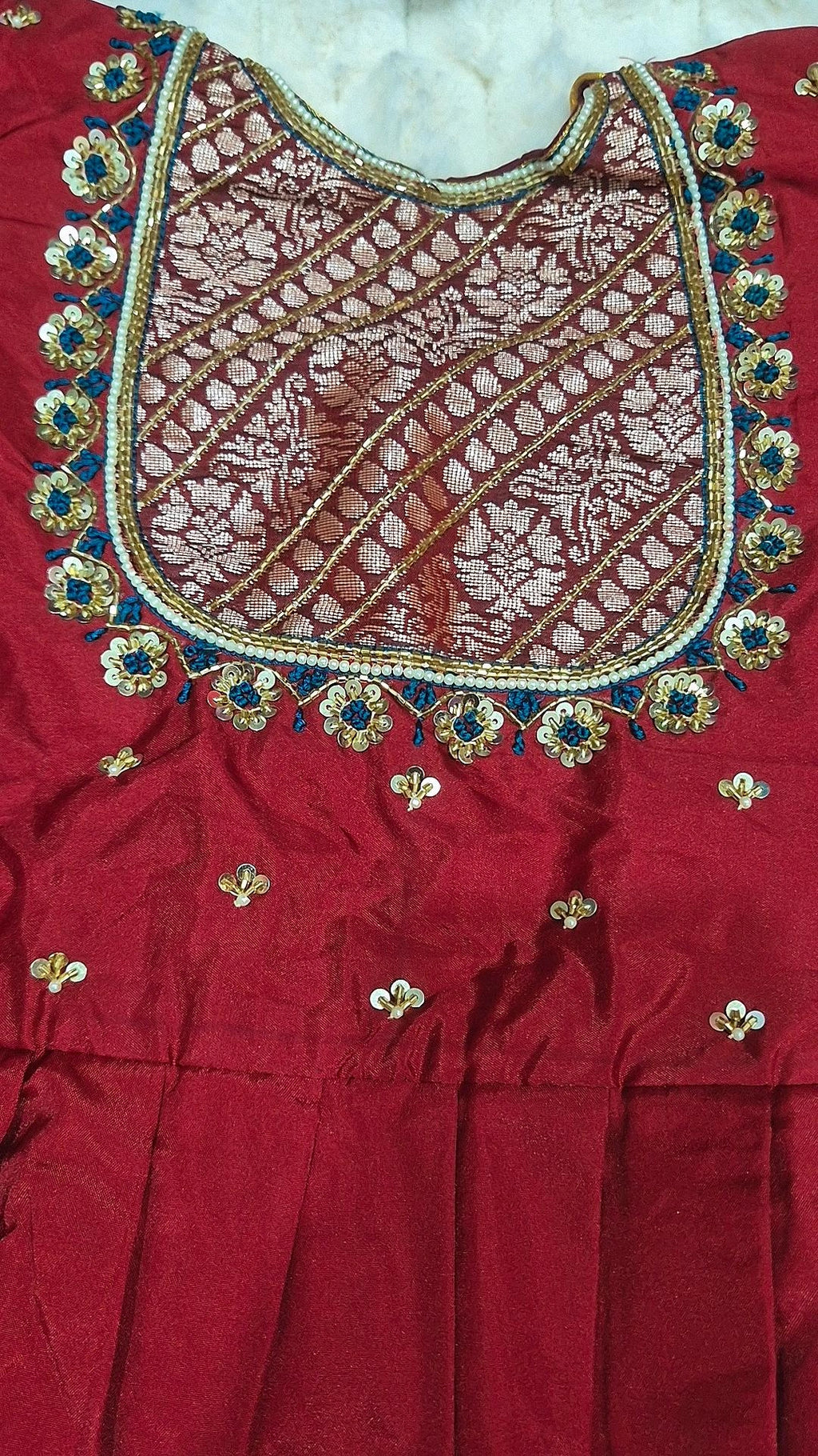 Kids Pattu Lehenga Teal Maroon – blouse embroidery detail