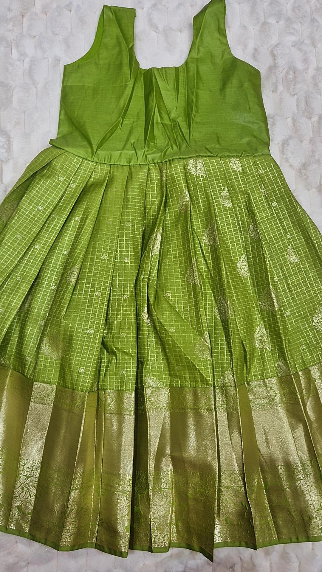 Kids Pattu Lehenga Parrot Green – skirt front view