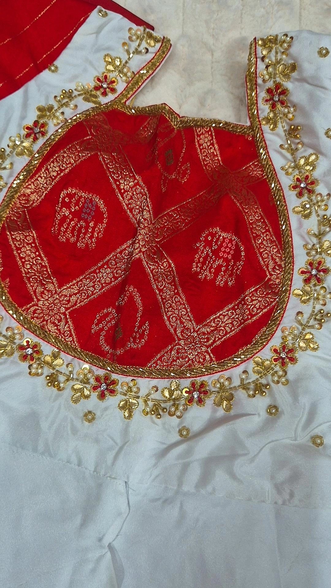 Kids Pattu Lehenga Red Elephant Brocade – blouse embroidery detail