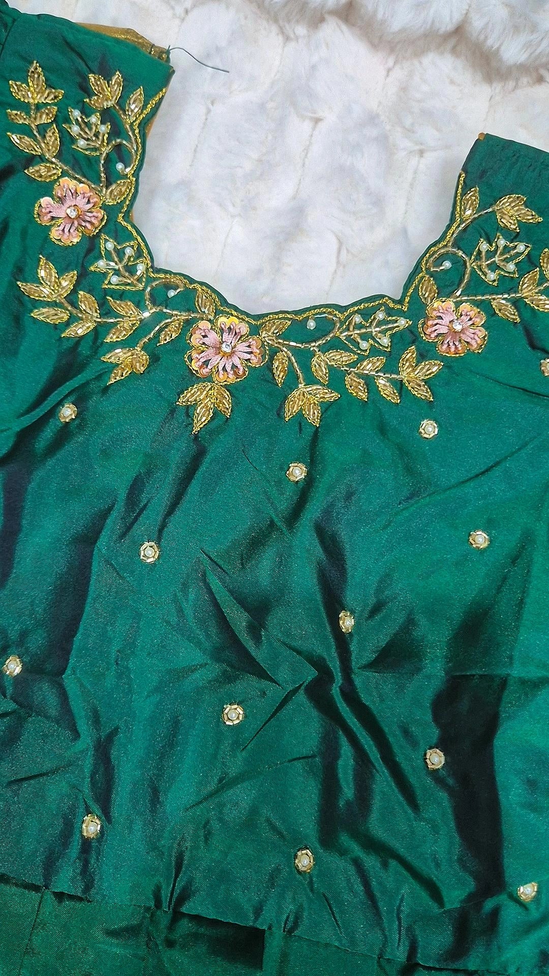 Kids Banarasi Lehenga Pink Dark Green – green blouse neckline embroidery detail