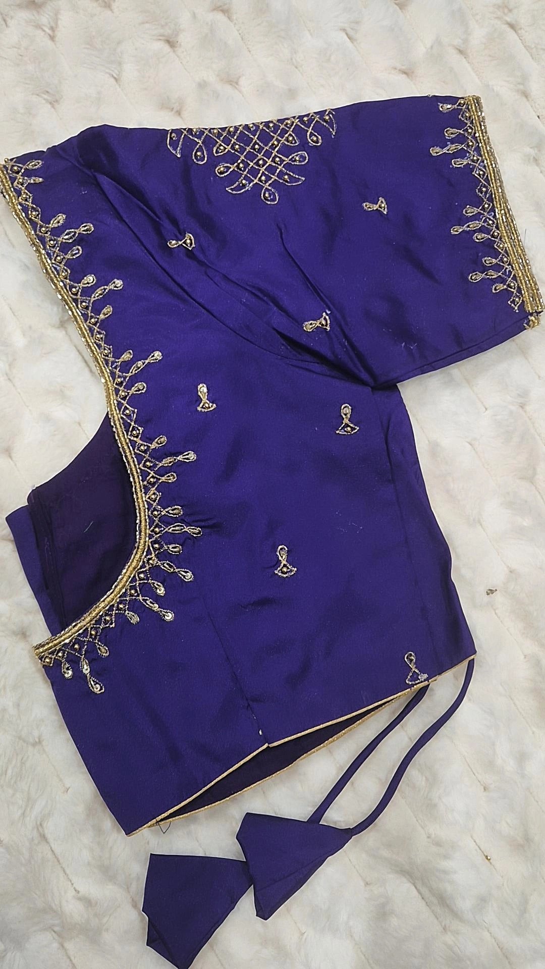 Indigo purple diamond lattice embroidery saree blouse - showing gold geometric lattice on shoulder and teardrop motifs