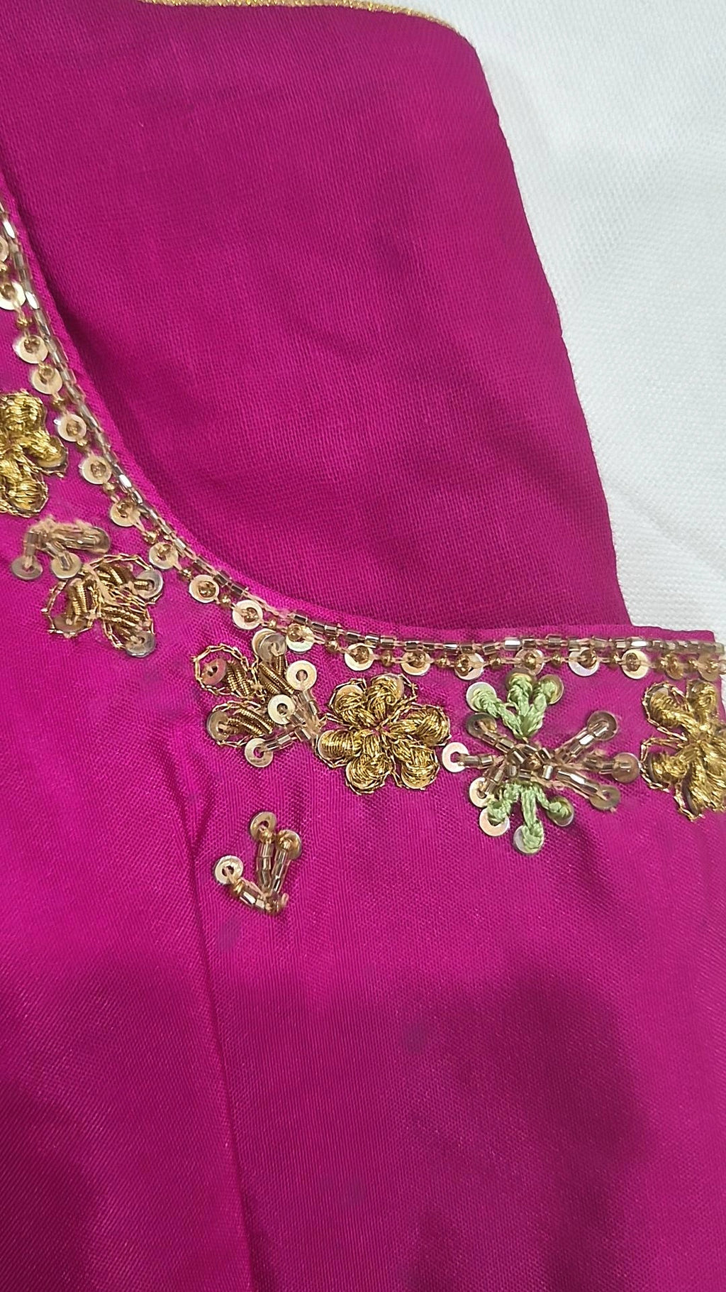 Magenta hand work saree blouse - neckline detail