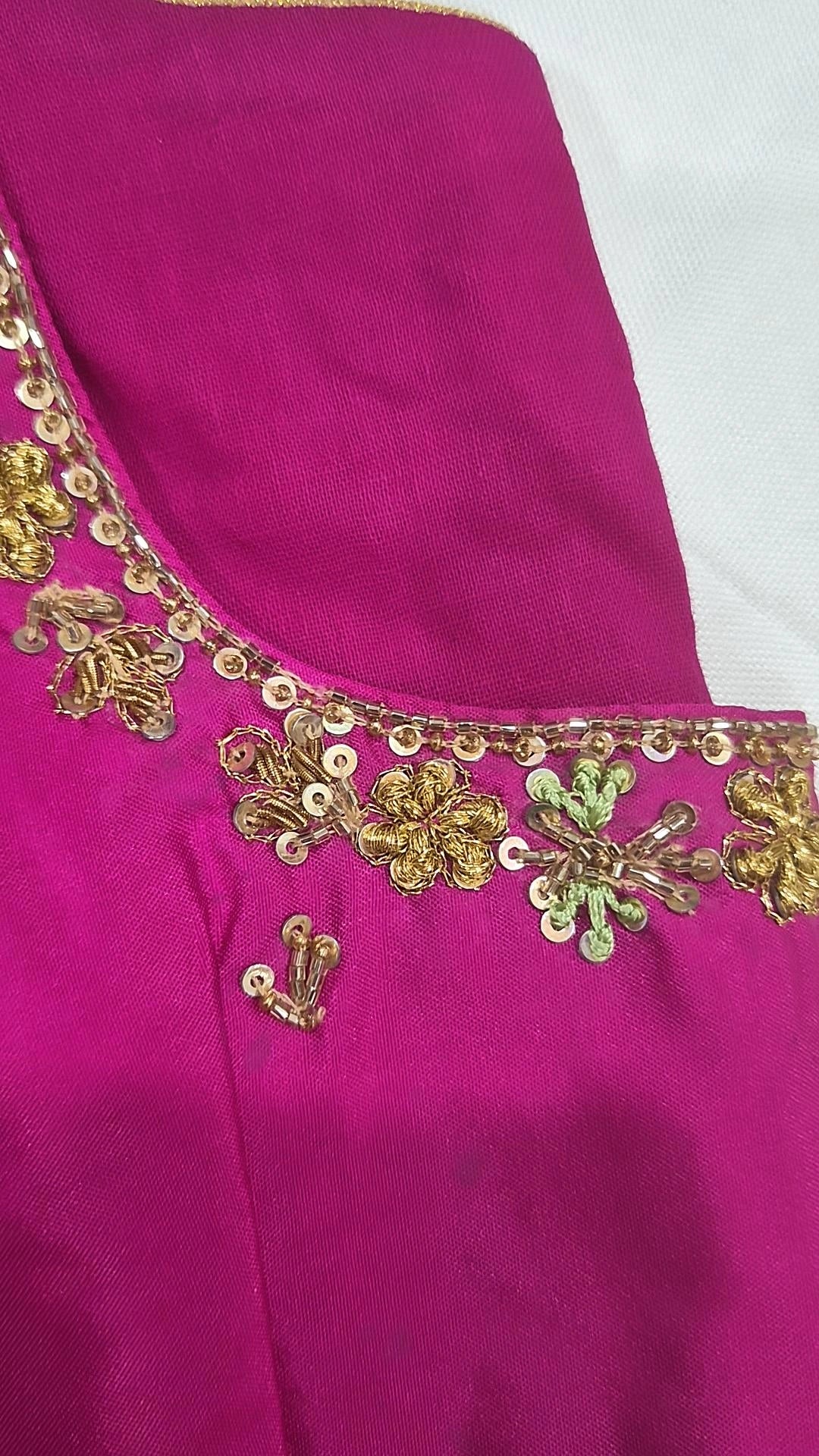 Magenta hand work saree blouse - neckline detail