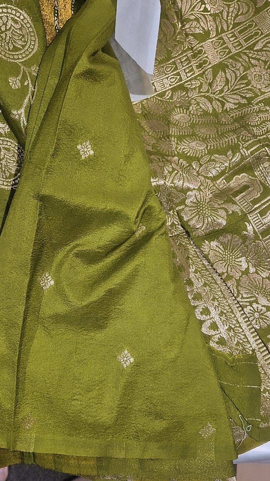 Khadi Georgette Saree – Mehendi Green with Gold Zari Peacock Motifs