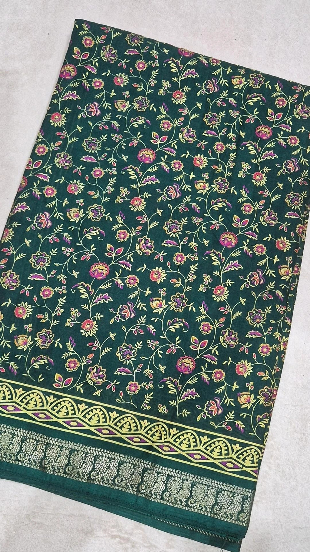 Forest Green Dola Silk Saree - Embroidery Detail
