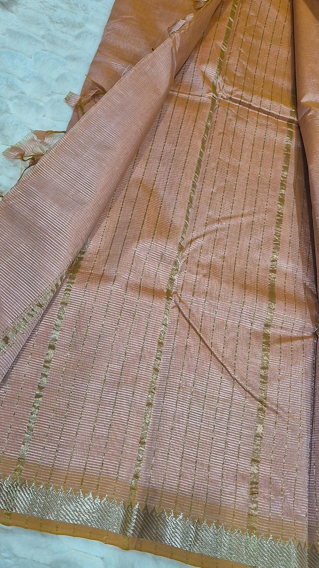 Peach Mangalagiri Pattu handloom saree with silver-toned woven border