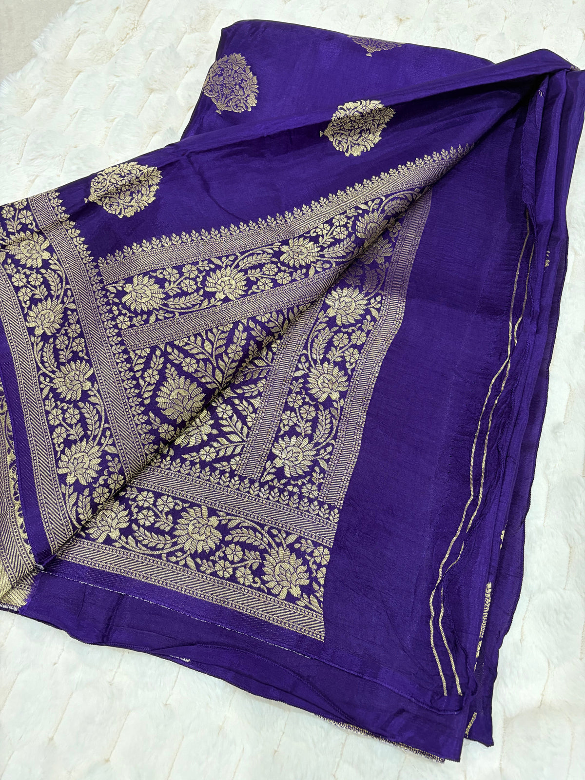 Purple Crape Banarasi Saree - Pallu unfolded detail