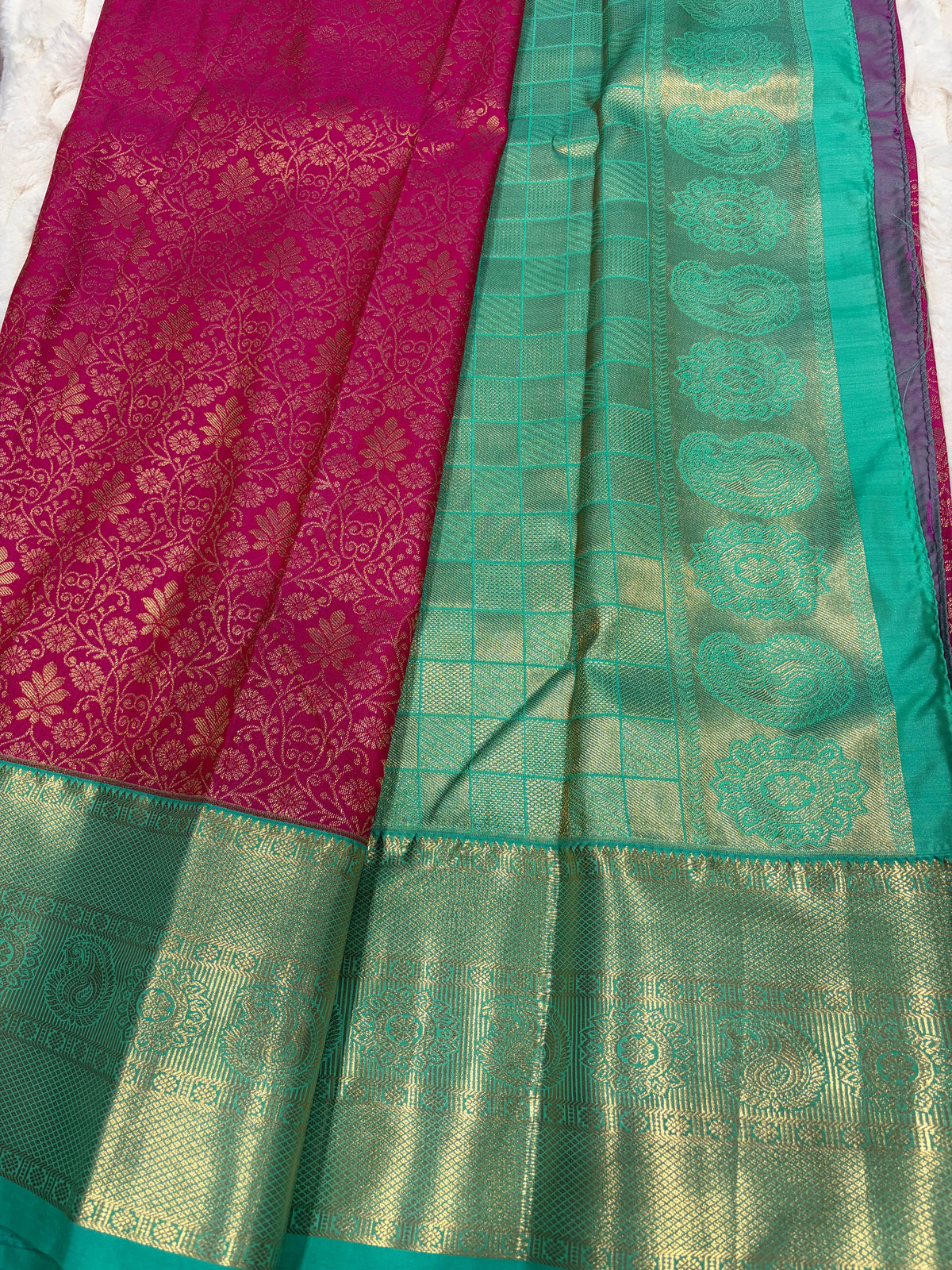 Magenta & Teal Kanjivaram Silk Saree - Border and pallu detail