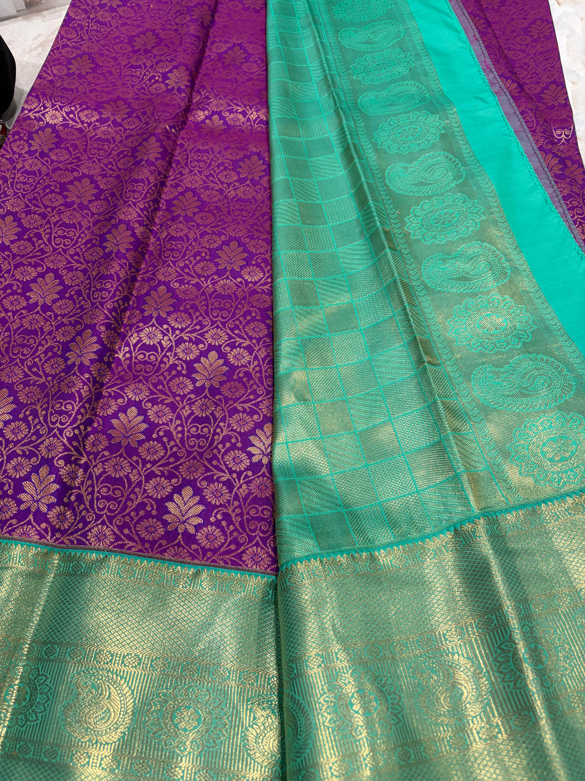 Purple & Teal Kanjivaram Silk Saree - Border and pallu detail