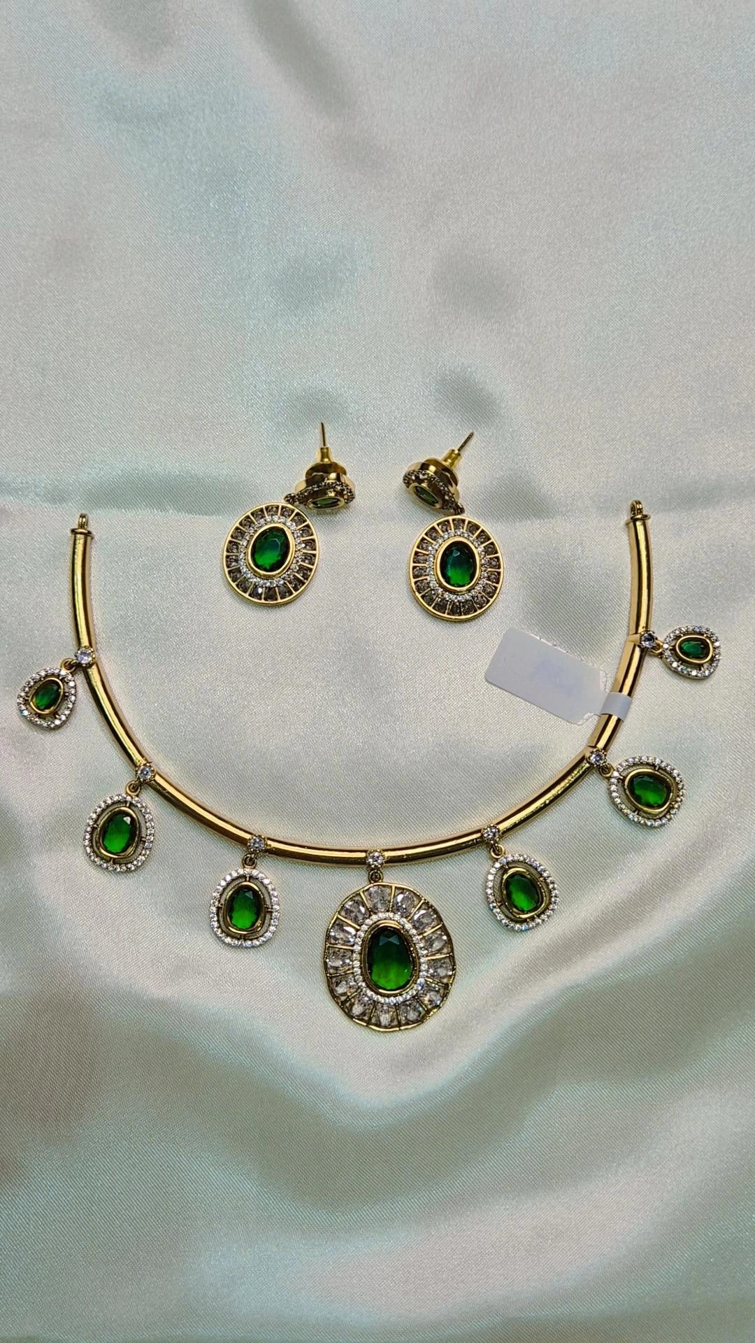 Gold Hasli Purple Oval Choker Set with Earrings