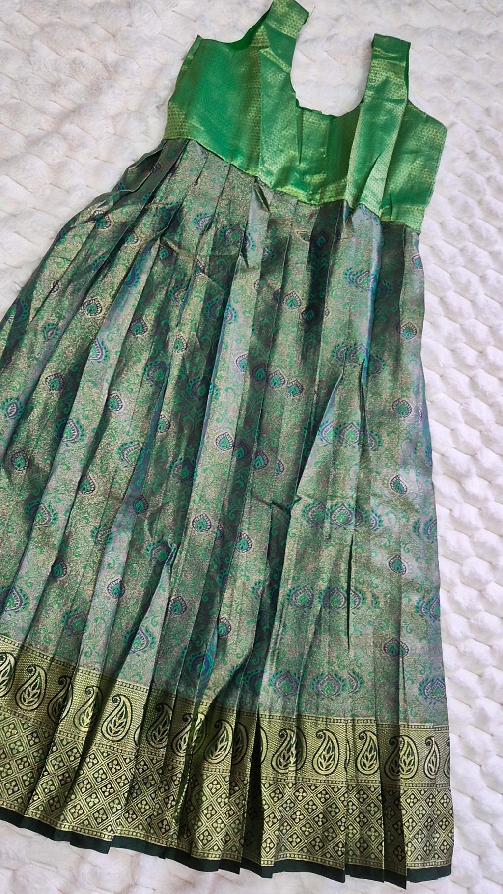 Kids Pattu Pavada – Green & Silver Paisley (10–12 Years)