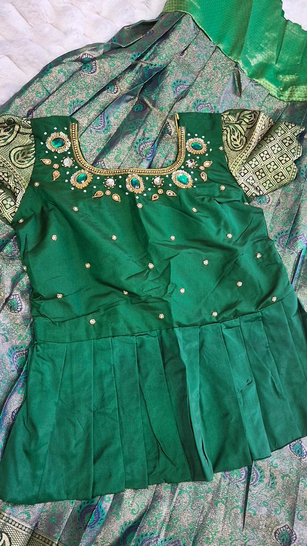Kids Pattu Pavada – Green & Silver Paisley (10–12 Years)
