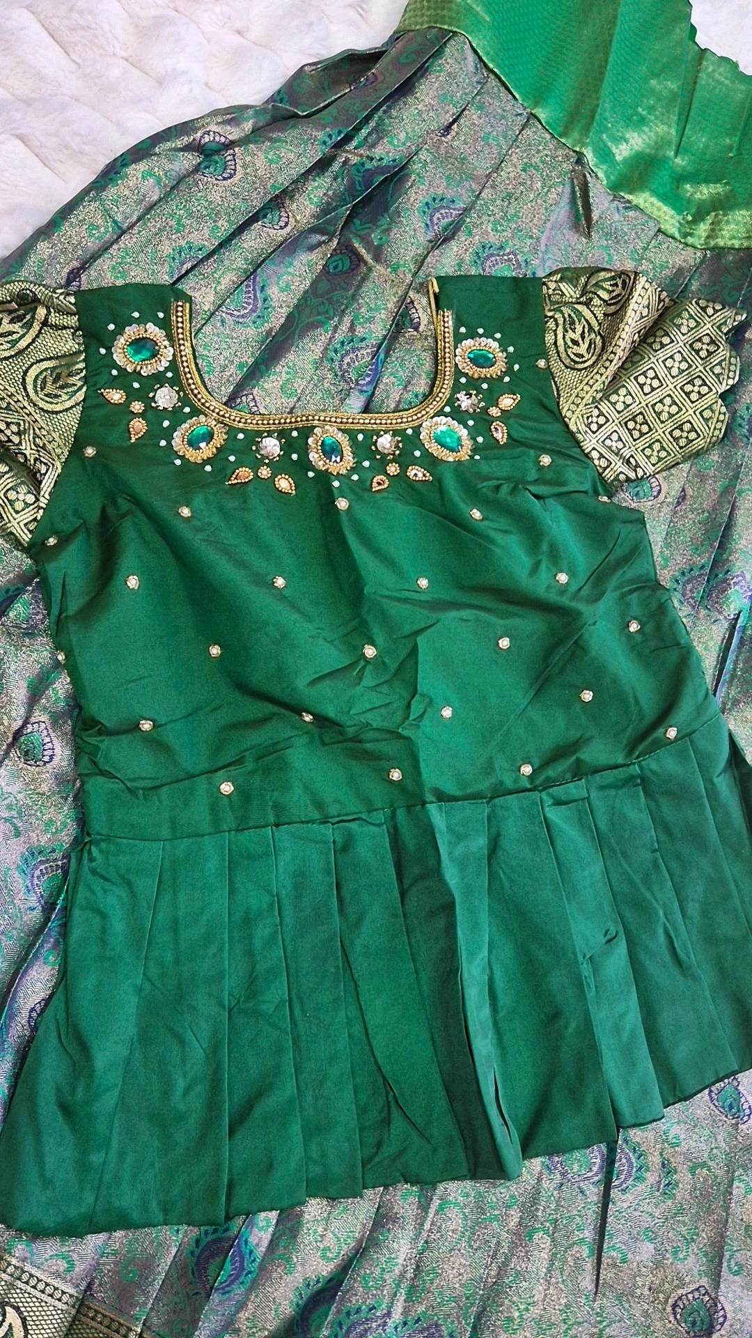 Kids Pattu Pavada – Green & Silver Paisley (10–12 Years)
