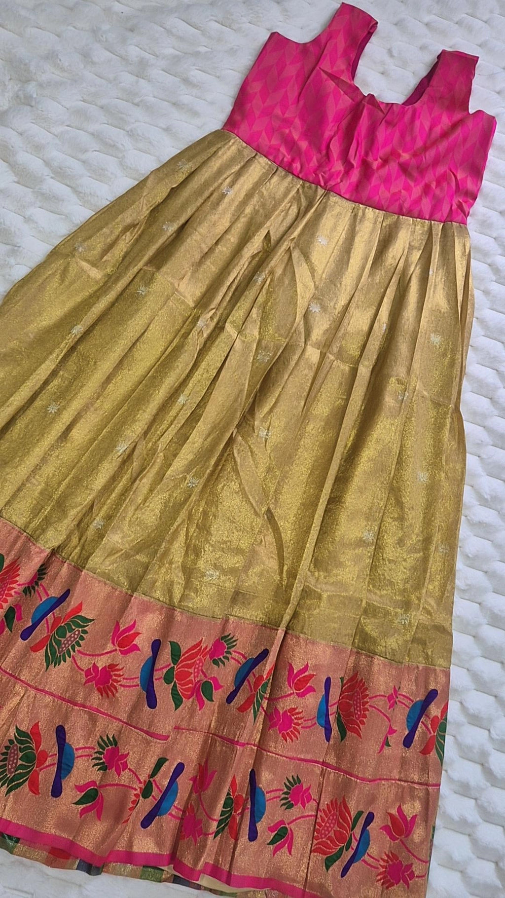 Kids Pattu Pavada – Gold & Pink Floral Border (10–12 Years)